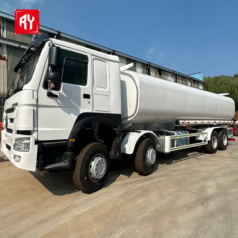 RUIYUAN 6x2 6x2 Carbon Steel Tanker Truck